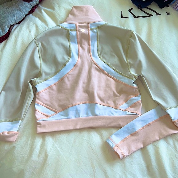 Vimmia x CB Half Zip Pullover Top in Conch - Picture 15 of 16